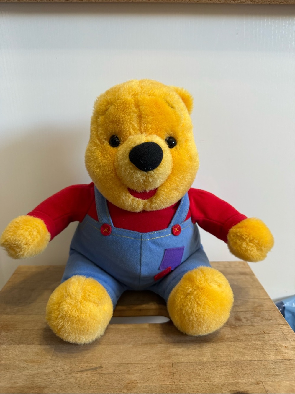 1997 Winnie the Pooh Plush wiggle nose‎